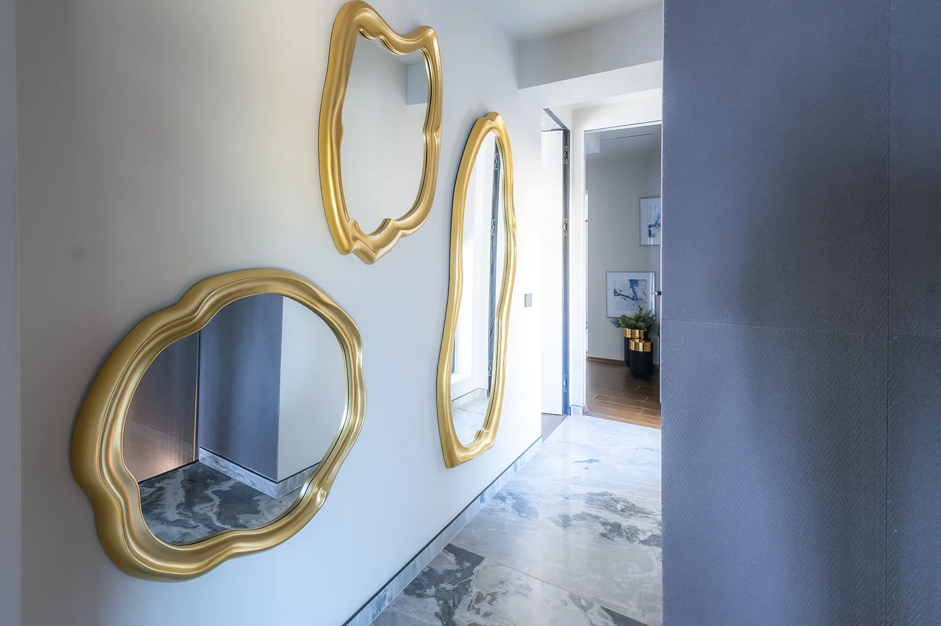 Tiara Holidays - Alicanto Luxury Villas - mirrors